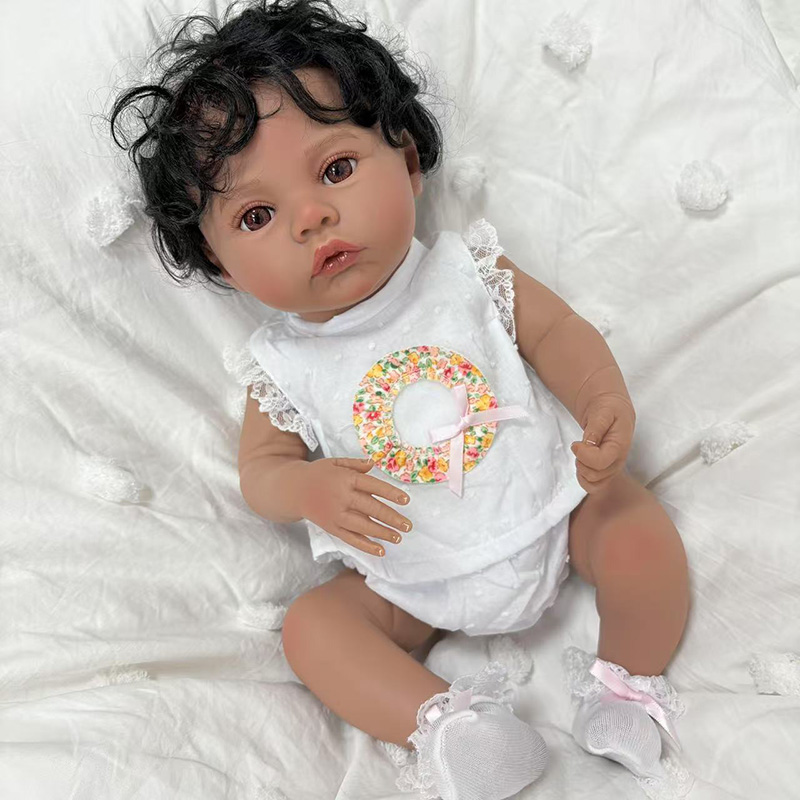 19インチのメドウダークスキンフルビニールボディリボーンドー - Baby Products For Curly Hair のレビューと価格
